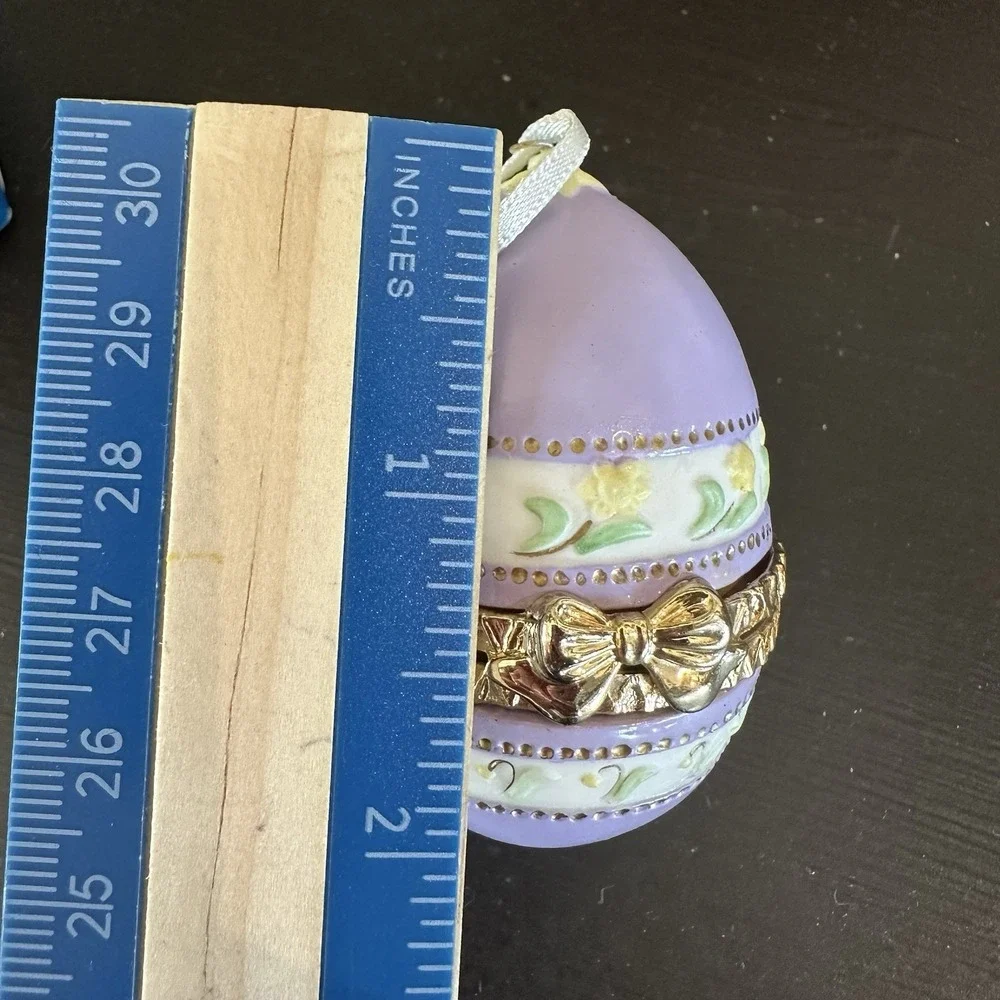 2001 Hallmark Chick Easter Egg Surprise 3 Keepsake Ornament IOB QEO8532